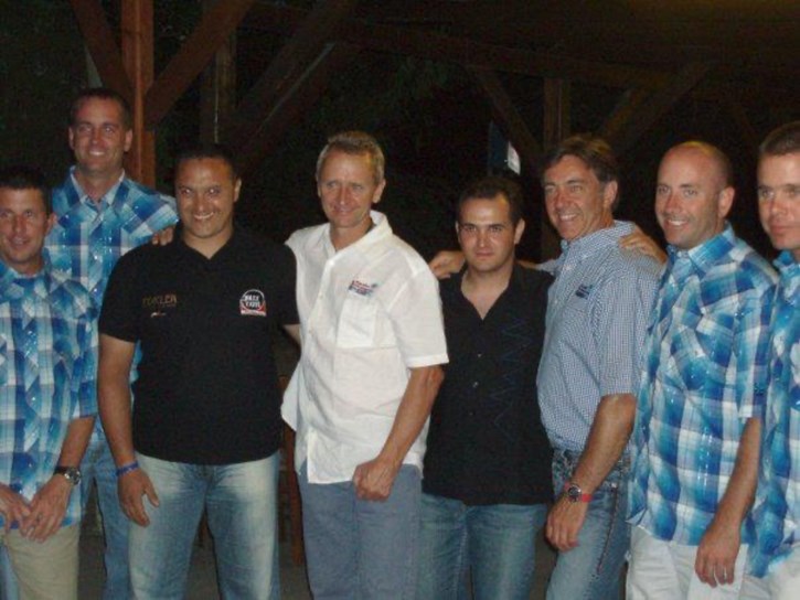 O Kevin Schwantz τον ενέταξε στην ομάδα των δασκάλων του Σχολείου του!